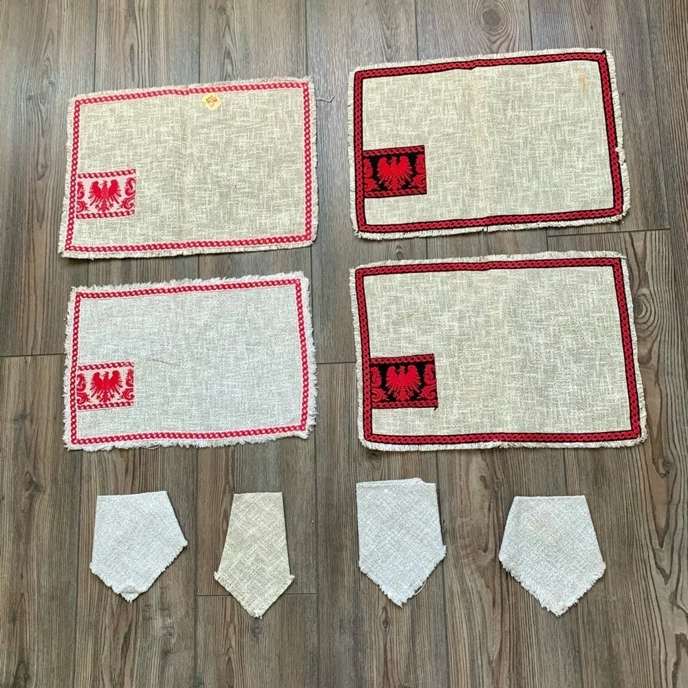 Place mats & napkins